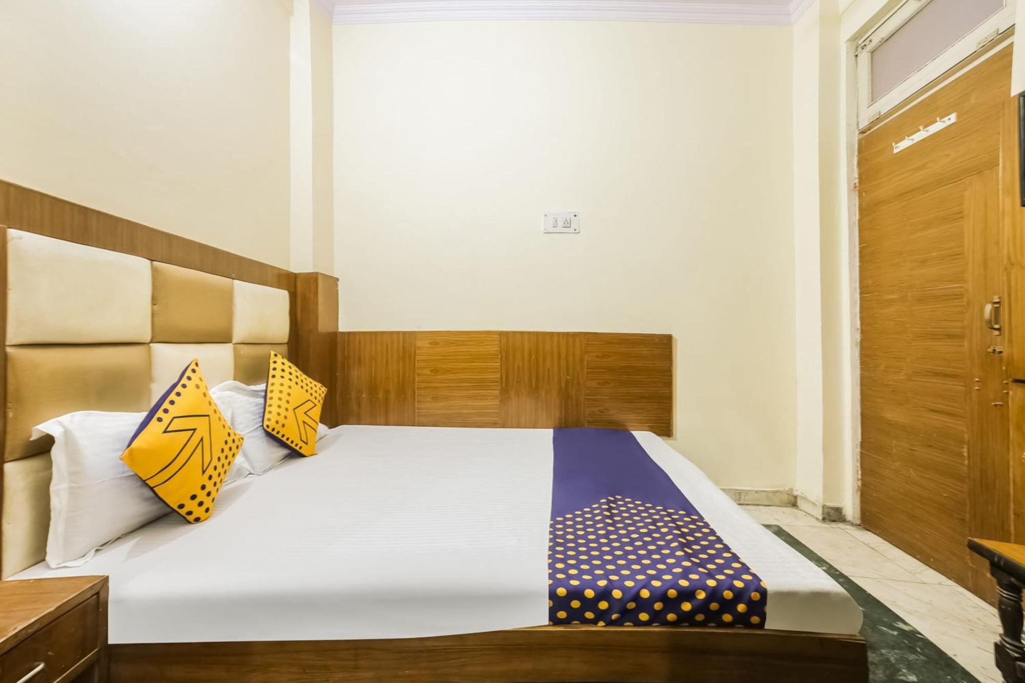 SPOT ON 61091 Hotel Silver Palace Dx Neu-Delhi Exterior foto